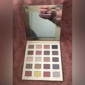 BNIB ICONIC London eyeshadow palette